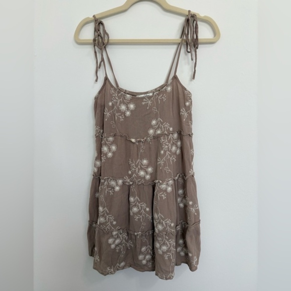 Juniors' Speechless Floral Sleeveless Shift Mini Dress - Picture 2 of 7